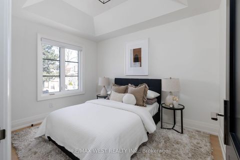 Photo 31 at 64 Thompson Avenue, Queensway, Toronto