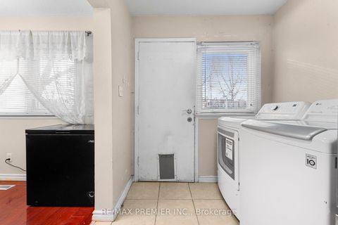 Photo 14 at 292 - 1605 Albion Road, Jamestown, Toronto
