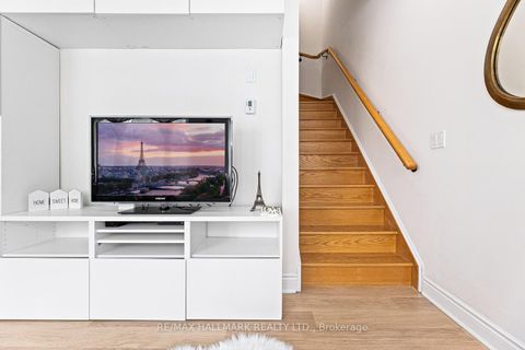 Photo 13 at 306 - 1120 Briar Hill Avenue, Glen Park, Toronto