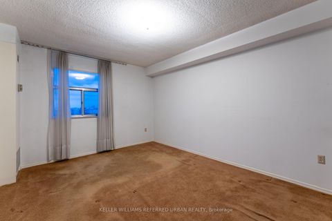 Photo 4 at 1812 - 205 Hilda Avenue, Newtonbrook West, Toronto