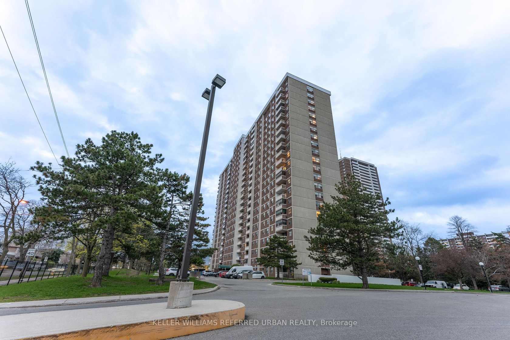 1812 - 205 Hilda Avenue, Newtonbrook West, Toronto 