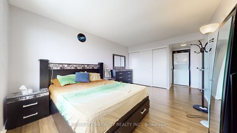 Photo 17 at 707 - 41 Markbrook Lane, Jamestown, Toronto