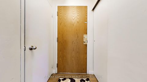 Photo 31 at 707 - 41 Markbrook Lane, Jamestown, Toronto