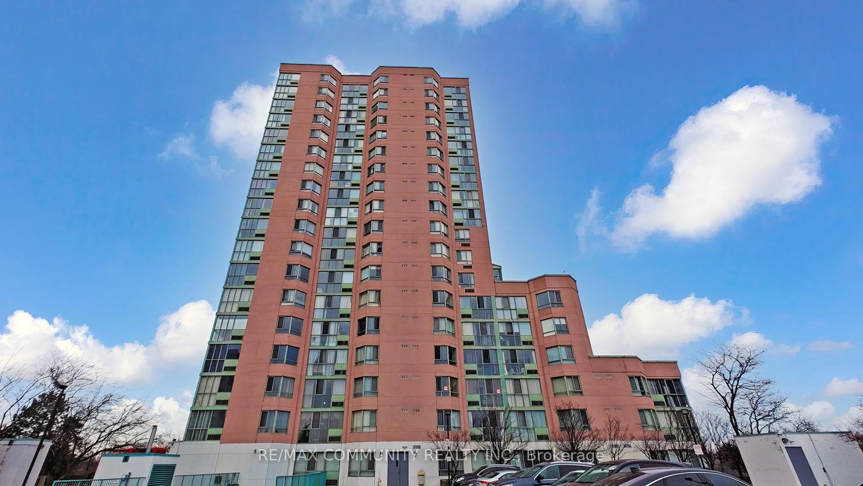 707 - 41 Markbrook Lane, Jamestown, Toronto photo number 2