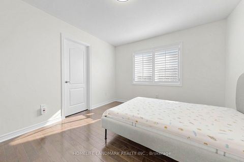 Photo 18 at 4 Merton Street, Oak Ridges, Richmond Hill
