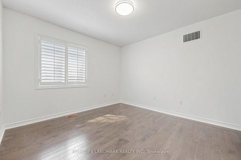 Photo 20 at 4 Merton Street, Oak Ridges, Richmond Hill