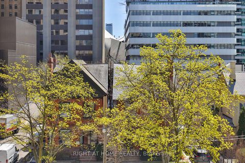 Photo 9 at 404 - 10 Prince Arthur Avenue, Annex, Toronto