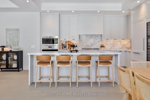 Photo 11 at 404 - 10 Prince Arthur Avenue, Annex, Toronto