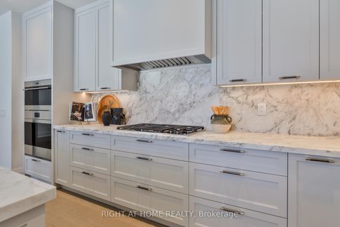 Photo 13 at 404 - 10 Prince Arthur Avenue, Annex, Toronto