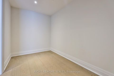 Photo 27 at 404 - 10 Prince Arthur Avenue, Annex, Toronto