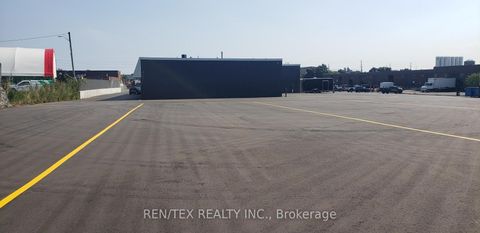 Photo 2 at 11-14 & 18-21 - 582 Rivermede Road, Concord, Vaughan