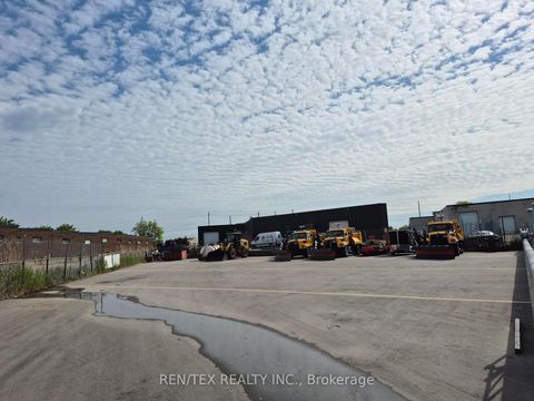Photo 11 at 11-14 & 18-21 - 582 Rivermede Road, Concord, Vaughan
