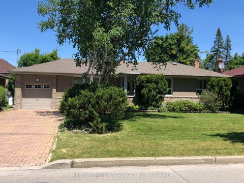 Photo 1 at 62 Transwell Avenue, Newtonbrook West, Toronto
