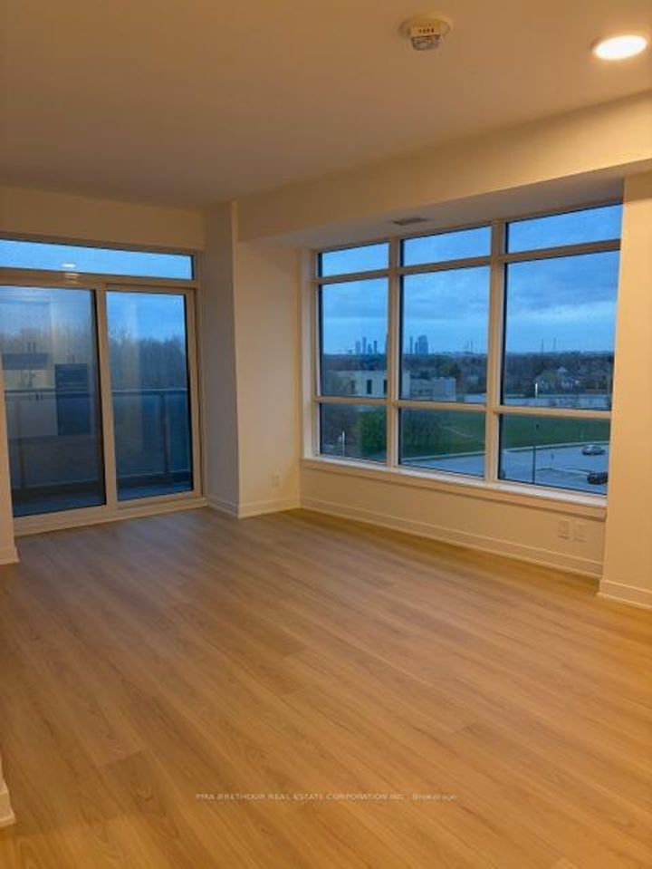 Photo 4 at 416 - 30 Upper Mall Way, Brownridge, Vaughan