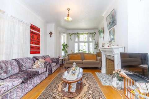 Photo 5 at 237 Roxton Road, Little Italy, Toronto