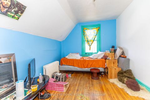 Photo 27 at 237 Roxton Road, Little Italy, Toronto