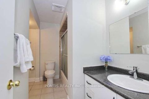 Photo 17 at 7292 Sills Road, Malton, Mississauga