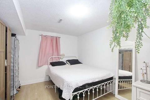 Photo 19 at 7292 Sills Road, Malton, Mississauga