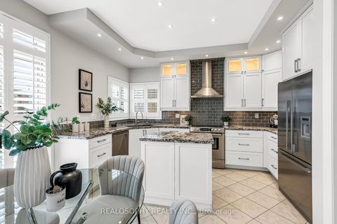 Photo 6 at 284 Bilbrough Street, Bayview Northeast, Aurora
