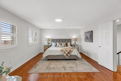 Photo 12 at 284 Bilbrough Street, Bayview Northeast, Aurora