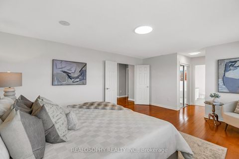 Photo 13 at 284 Bilbrough Street, Bayview Northeast, Aurora