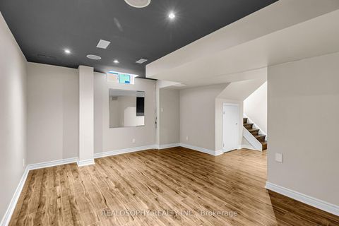 Photo 23 at 284 Bilbrough Street, Bayview Northeast, Aurora