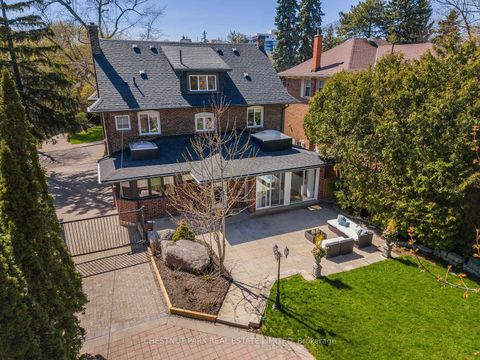 Photo 2 at 35 Weybourne Crescent, Lawrence Park South, Toronto