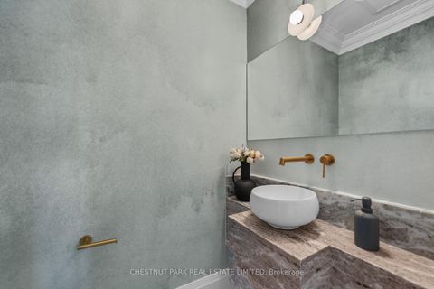 Photo 17 at 35 Weybourne Crescent, Lawrence Park South, Toronto