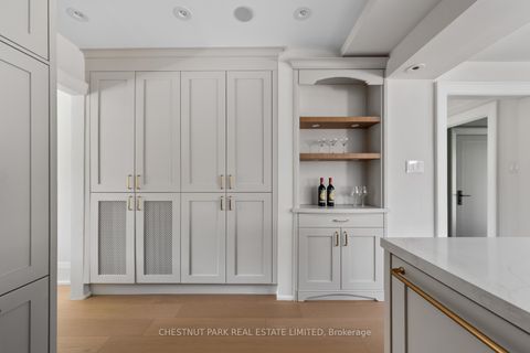 Photo 22 at 35 Weybourne Crescent, Lawrence Park South, Toronto