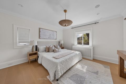 Photo 25 at 35 Weybourne Crescent, Lawrence Park South, Toronto