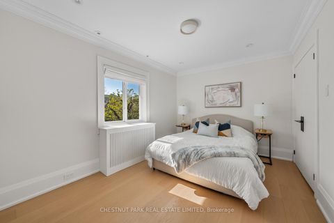 Photo 30 at 35 Weybourne Crescent, Lawrence Park South, Toronto