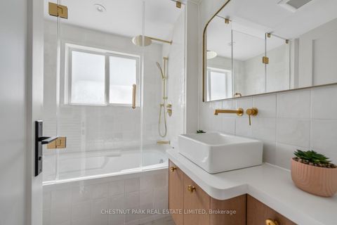Photo 31 at 35 Weybourne Crescent, Lawrence Park South, Toronto