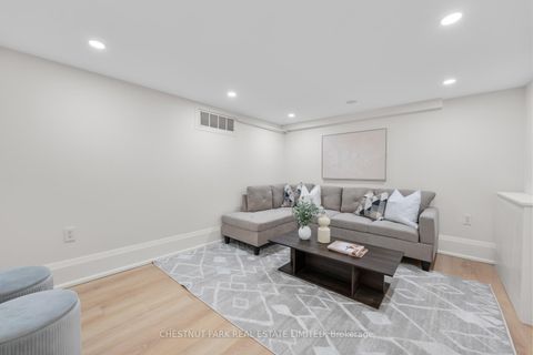 Photo 36 at 35 Weybourne Crescent, Lawrence Park South, Toronto