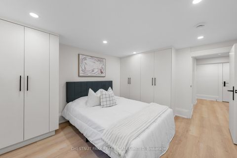 Photo 37 at 35 Weybourne Crescent, Lawrence Park South, Toronto