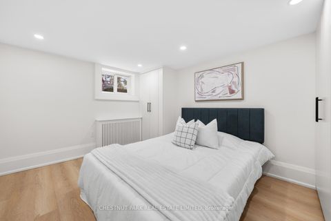Photo 38 at 35 Weybourne Crescent, Lawrence Park South, Toronto