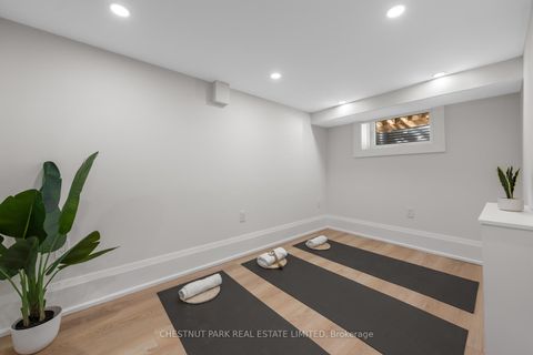 Photo 41 at 35 Weybourne Crescent, Lawrence Park South, Toronto