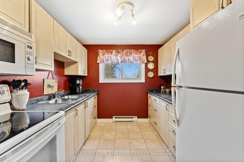 Photo 8 at 15 Pheasant Trail, Ardagh, Barrie