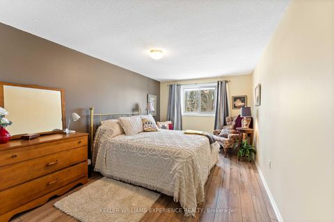 Photo 15 at 15 Pheasant Trail, Ardagh, Barrie