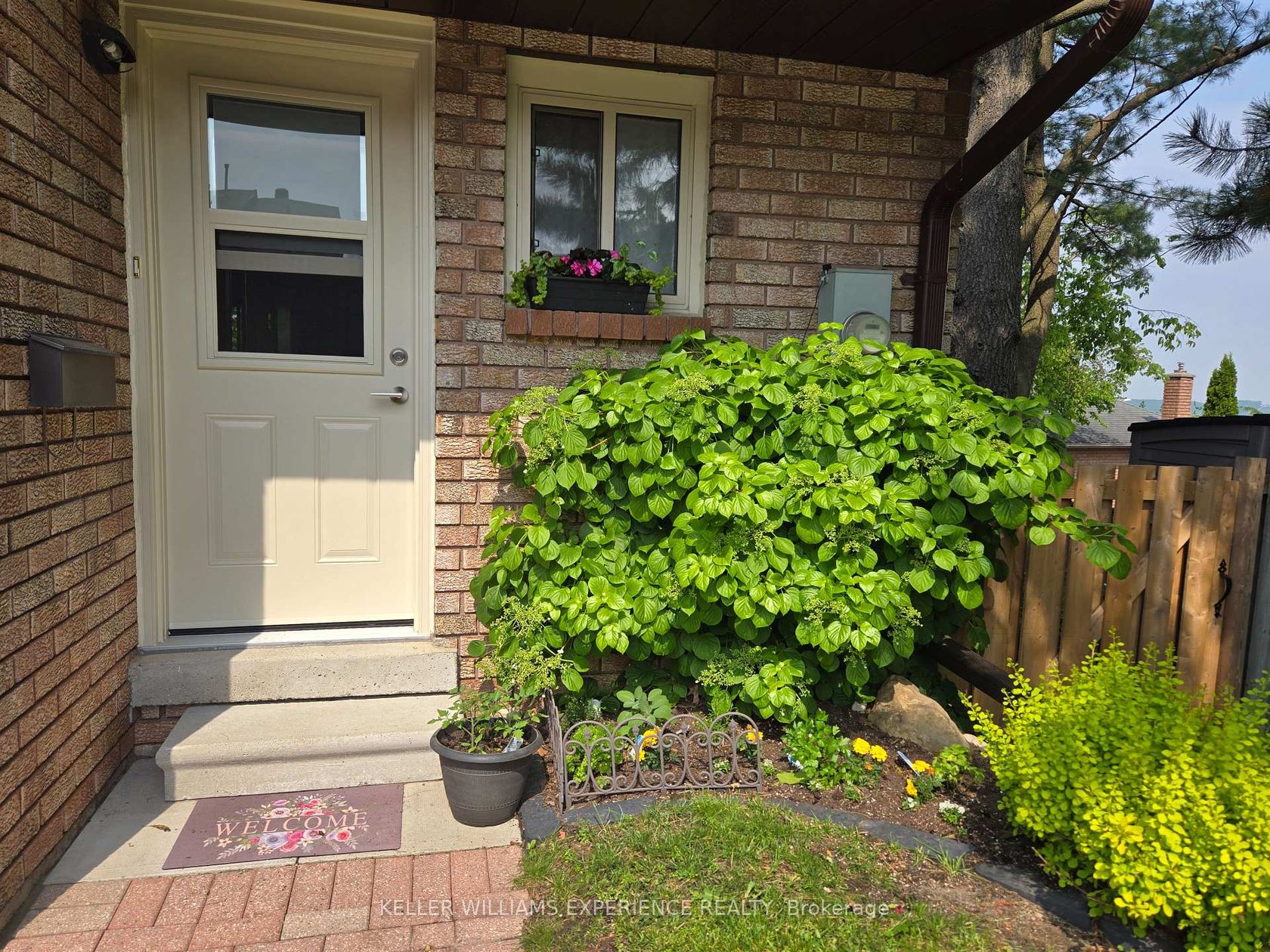 15 Pheasant Trail, Ardagh, Barrie photo number 2