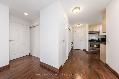 Photo 2 at PH 5 - 15 Maplewood Avenue, Cedarvale, Toronto