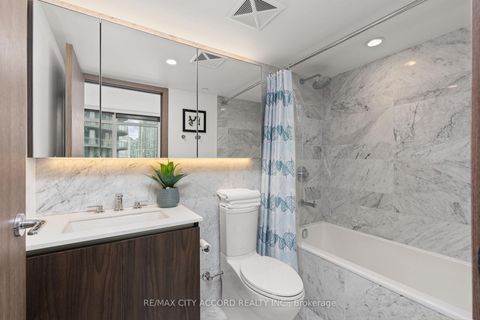 Photo 16 at 2015 - 17 Bathurst Street, Waterfront Communities C1, Toronto