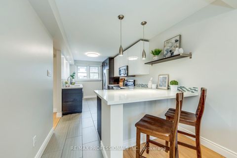 Photo 4 at 18 - 17 Centennial Park Road, West Deane, Toronto