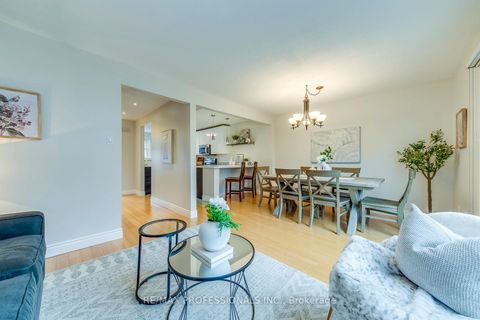 Photo 15 at 18 - 17 Centennial Park Road, West Deane, Toronto