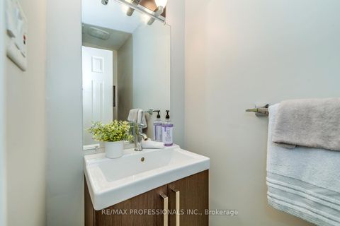 Photo 19 at 18 - 17 Centennial Park Road, West Deane, Toronto