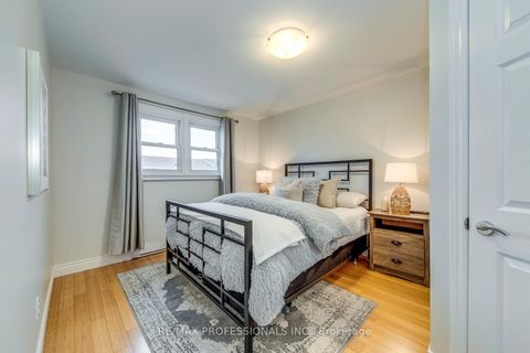 Photo 23 at 18 - 17 Centennial Park Road, West Deane, Toronto