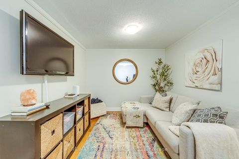 Photo 35 at 18 - 17 Centennial Park Road, West Deane, Toronto
