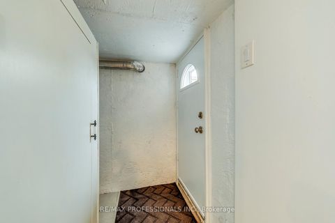 Photo 41 at 18 - 17 Centennial Park Road, West Deane, Toronto