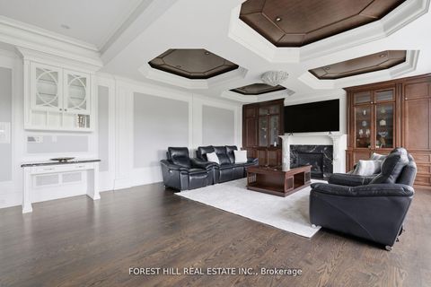 Photo 15 at 39 Patricia Drive E, King City, King
