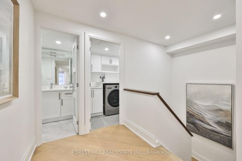 Photo 10 at 115 - 349 St Clair Avenue W, Casa Loma, Toronto