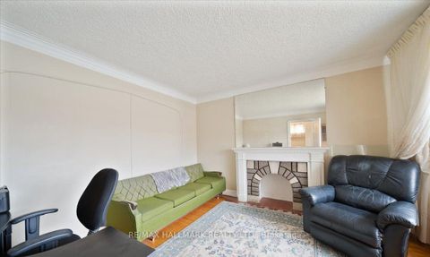 Photo 4 at 39 Lanark Avenue, Oakwood Village, Toronto